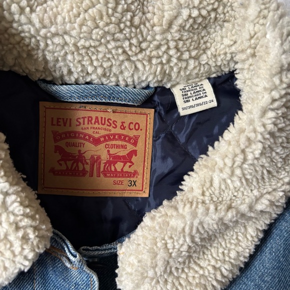 Levi's Denim Jacket w/ Sherpa Collar - Picture 2 of 3